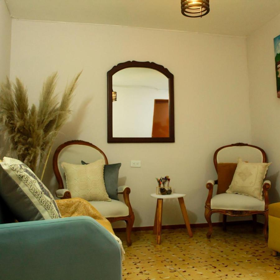 Casa Mostaza Bed and breakfast *